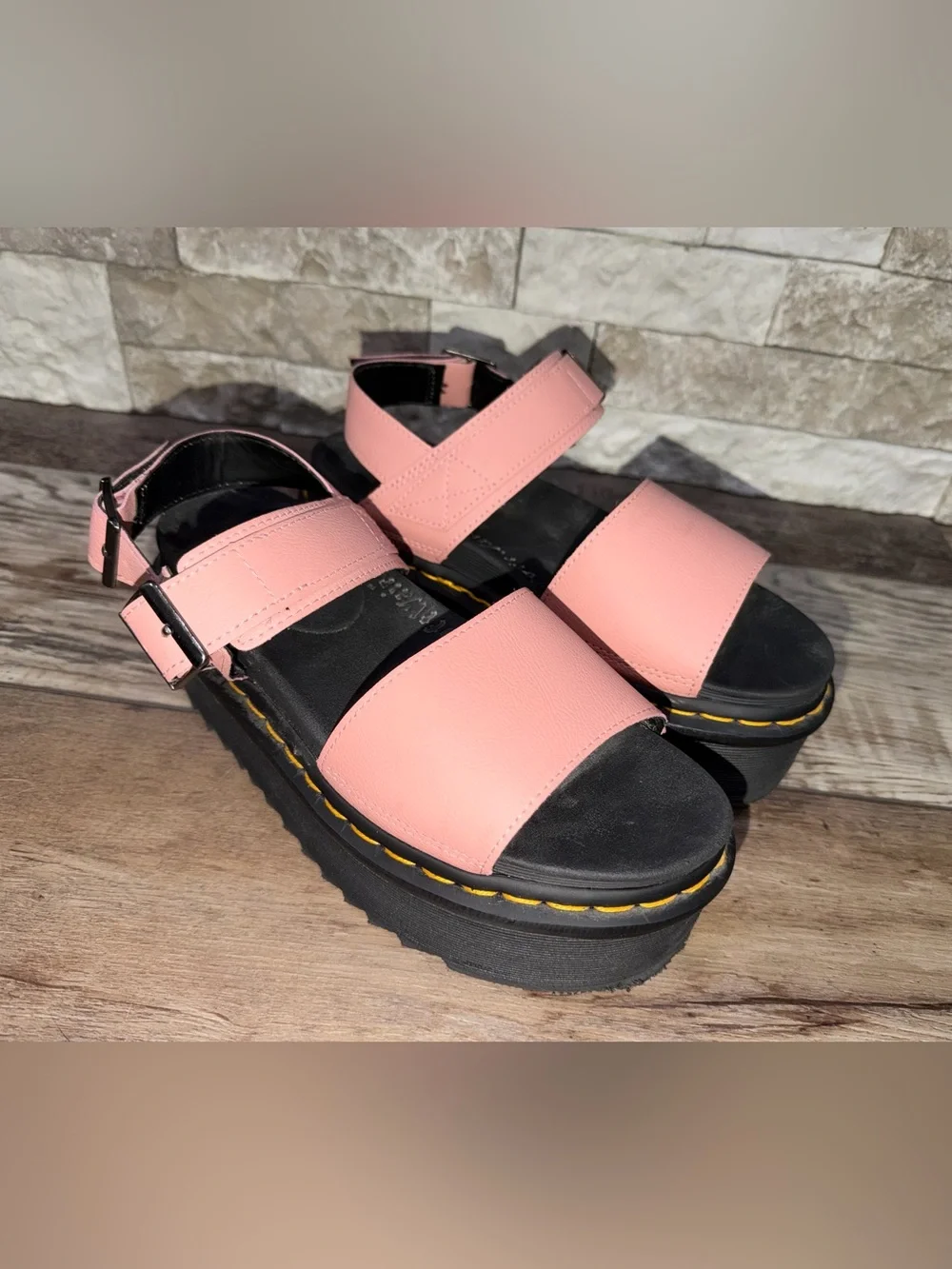 Dr. Martens Voss Quad Chunky Platform Peach Pink Leather Sandals Women’s 8